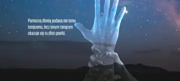 Dłoń poetki ratuje tonących, niczym w poezji metafizycznej. Gwiaździste niebo i krajobraz podkreślają transcendentny charakter pomocy.